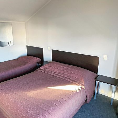Arena Lodge Palmerston North Bagian luar foto