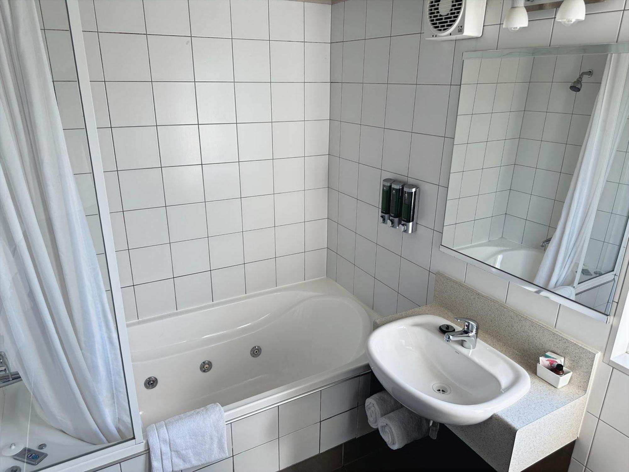 Arena Lodge Palmerston North Bagian luar foto