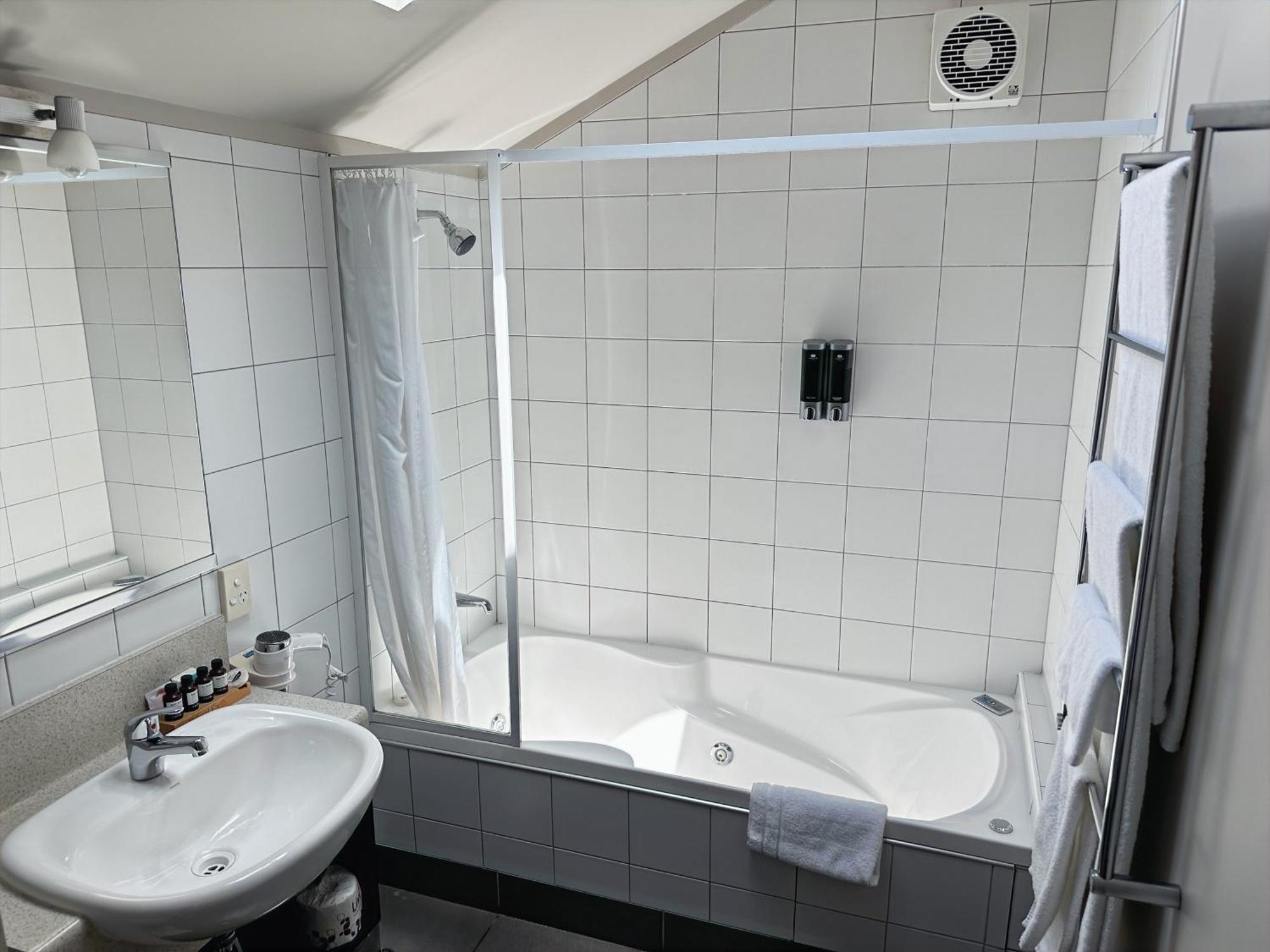 Arena Lodge Palmerston North Bagian luar foto