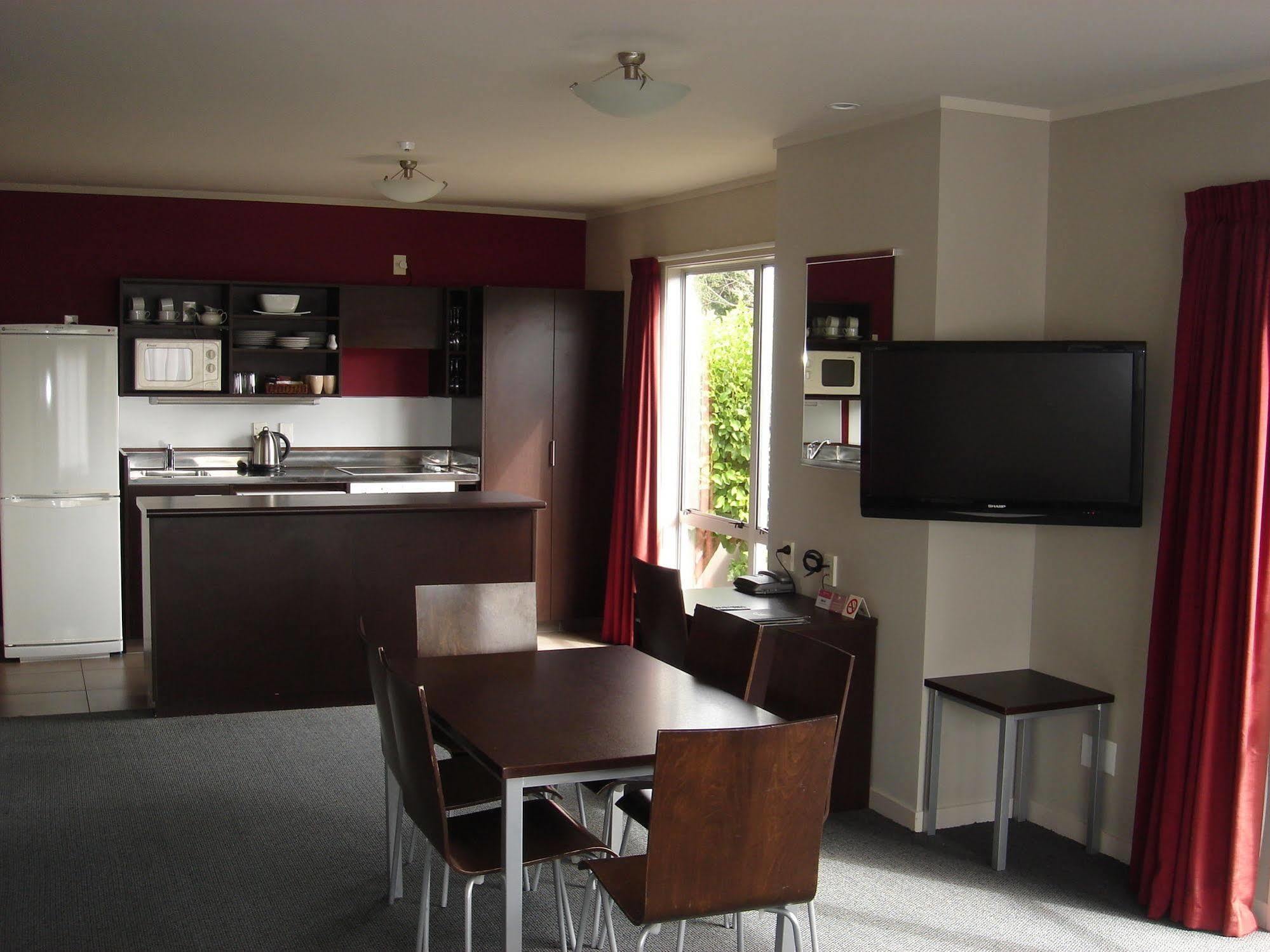 Arena Lodge Palmerston North Bagian luar foto